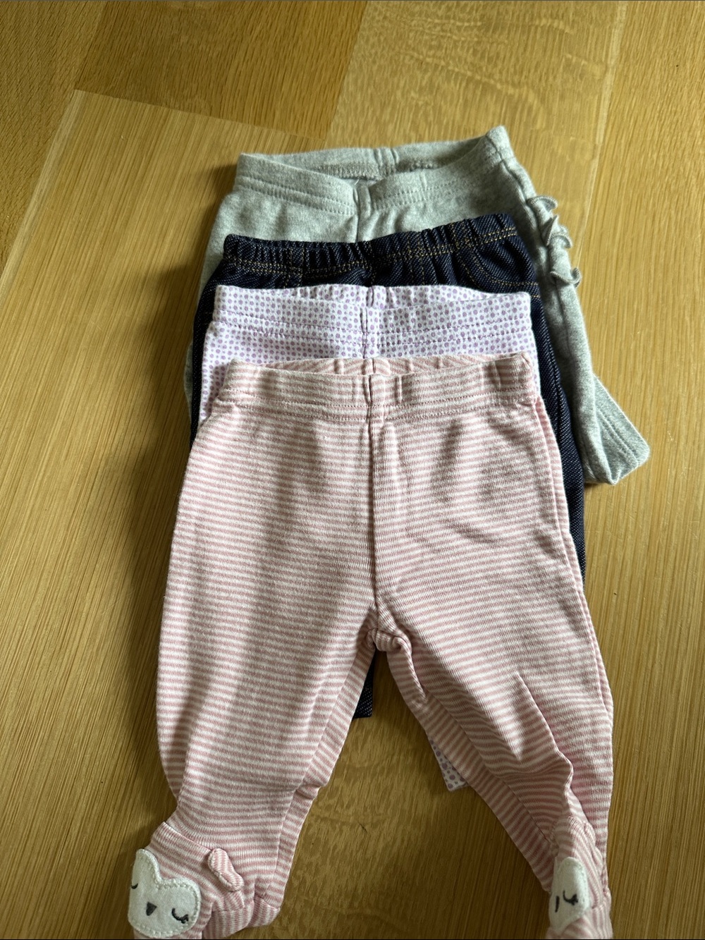 Newborn/ 0-3m 23 piece baby girl bundle - Picture 9 of 11